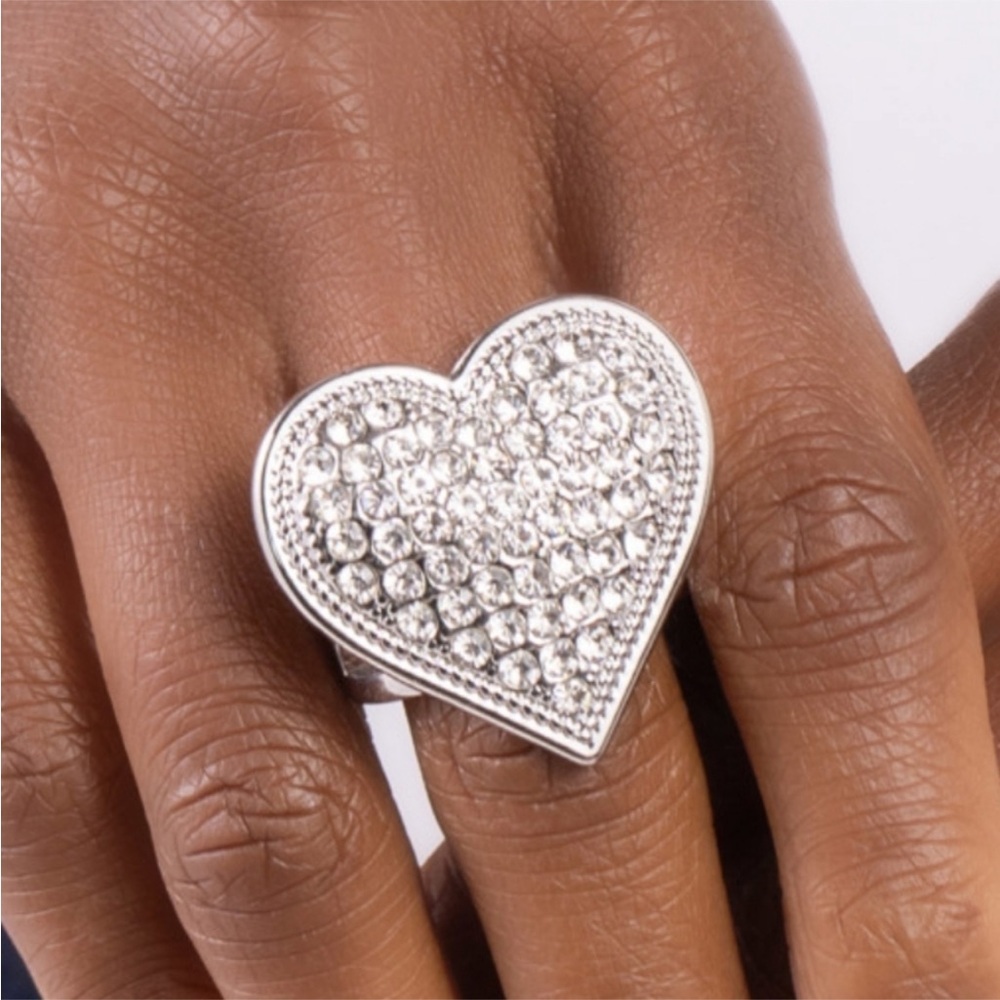 Silver Heart Rhinestone ring - Picture 3 of 3